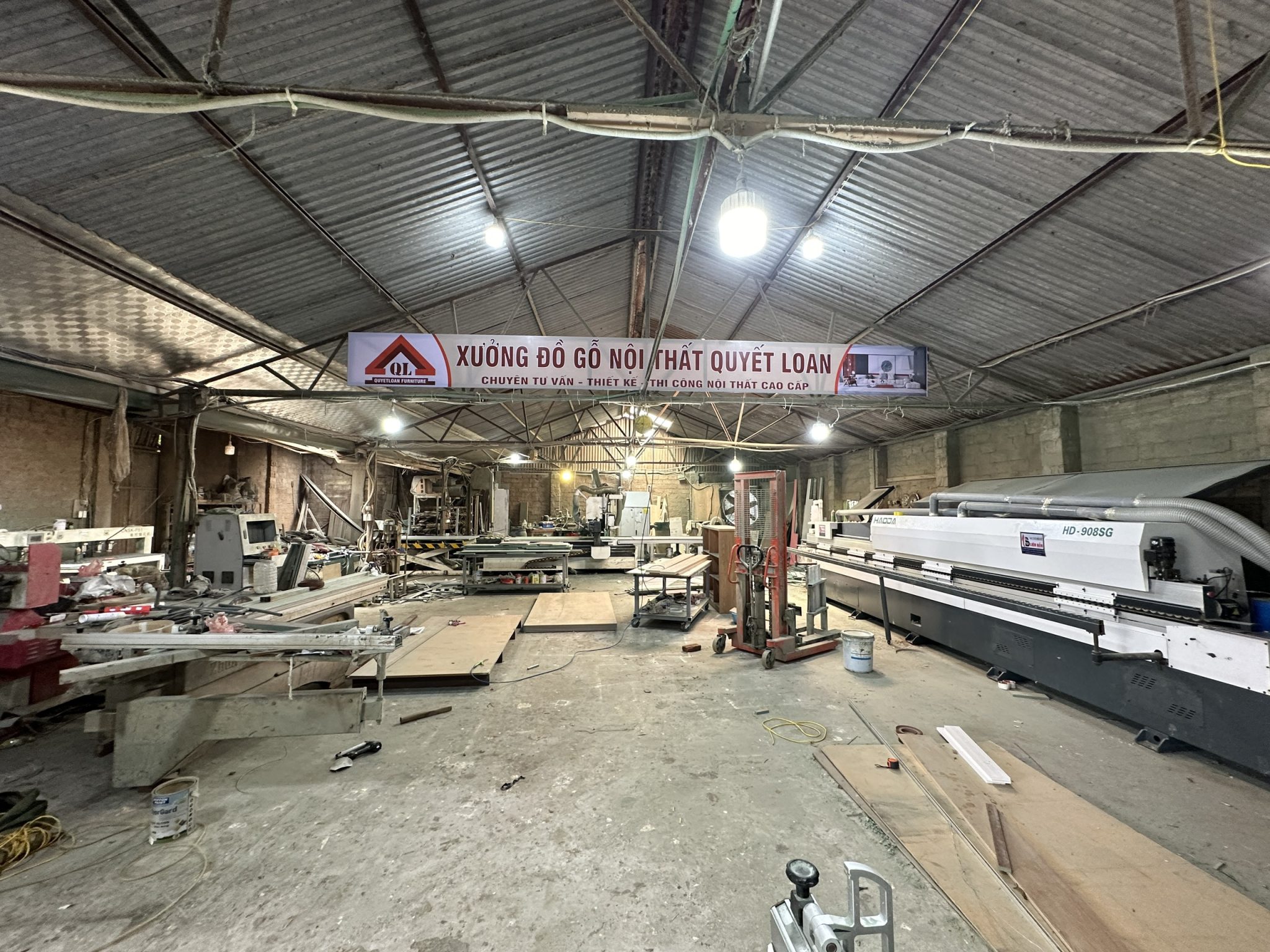 Xưởng nội thất Quyết Loan